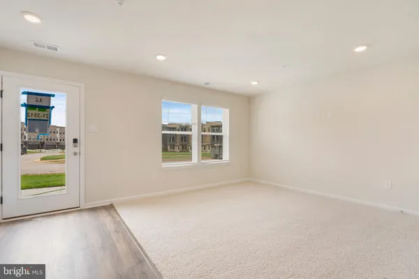 $2,895 | 572 Union Street, Frederick, MD 21701