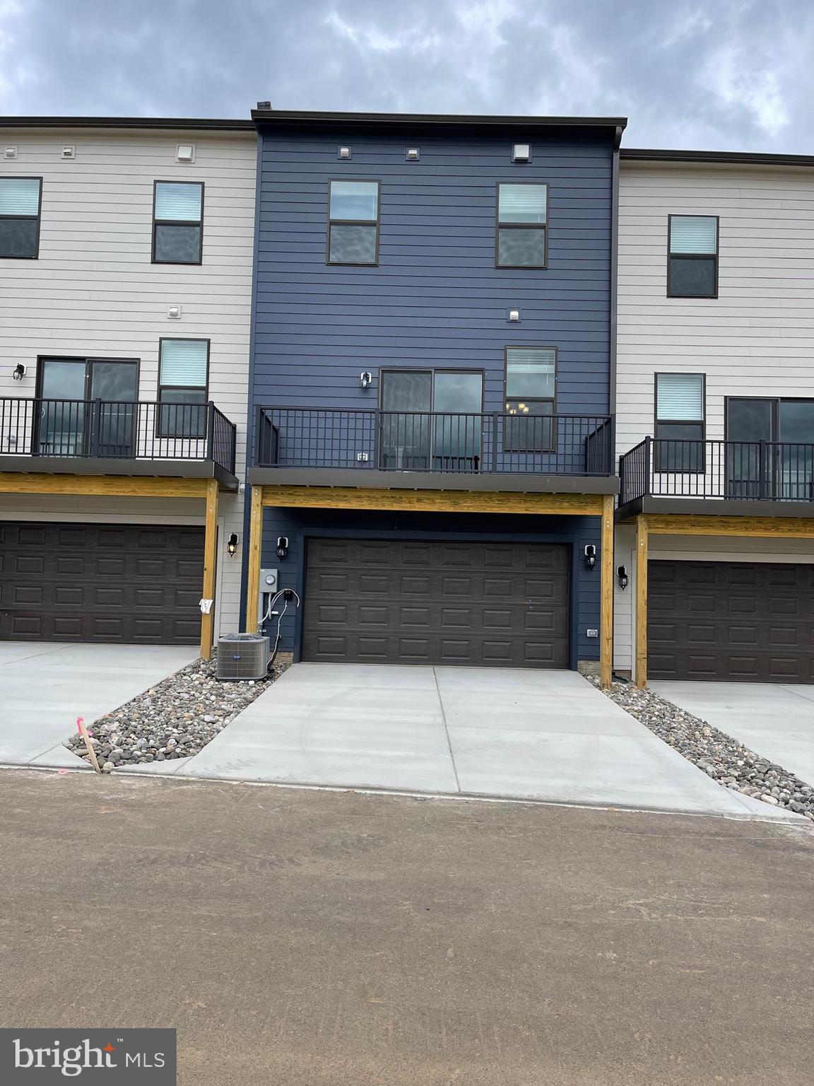 572 Union Street Frederick, MD 21701 - Photo 35 of 36 Rear View