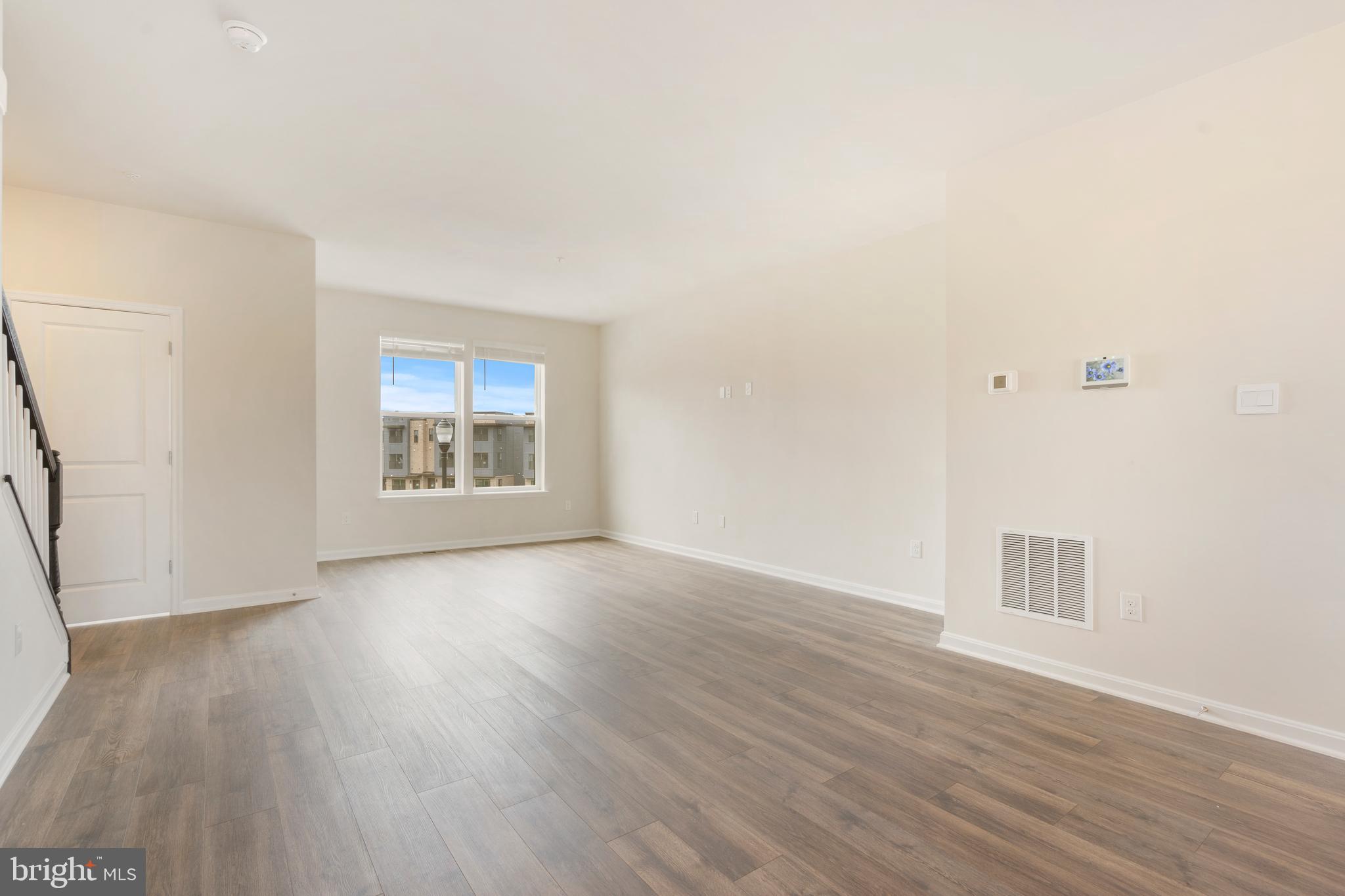 572 Union Street Frederick, MD 21701 - Photo 4 of 36 Living Room View#2
