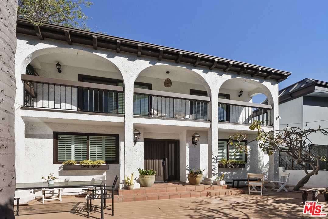 745 Oxford Avenue Marina del Rey, CA 90292 - Photo 1 of 37