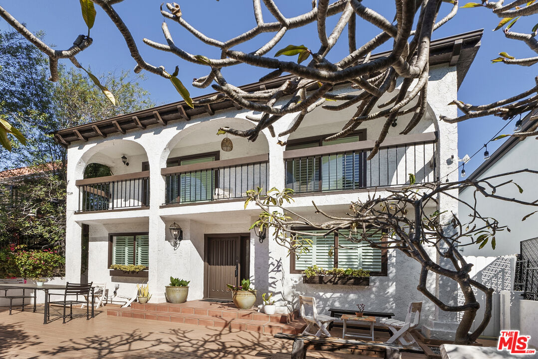 745 Oxford Avenue Marina del Rey, CA 90292 - Photo 2 of 37