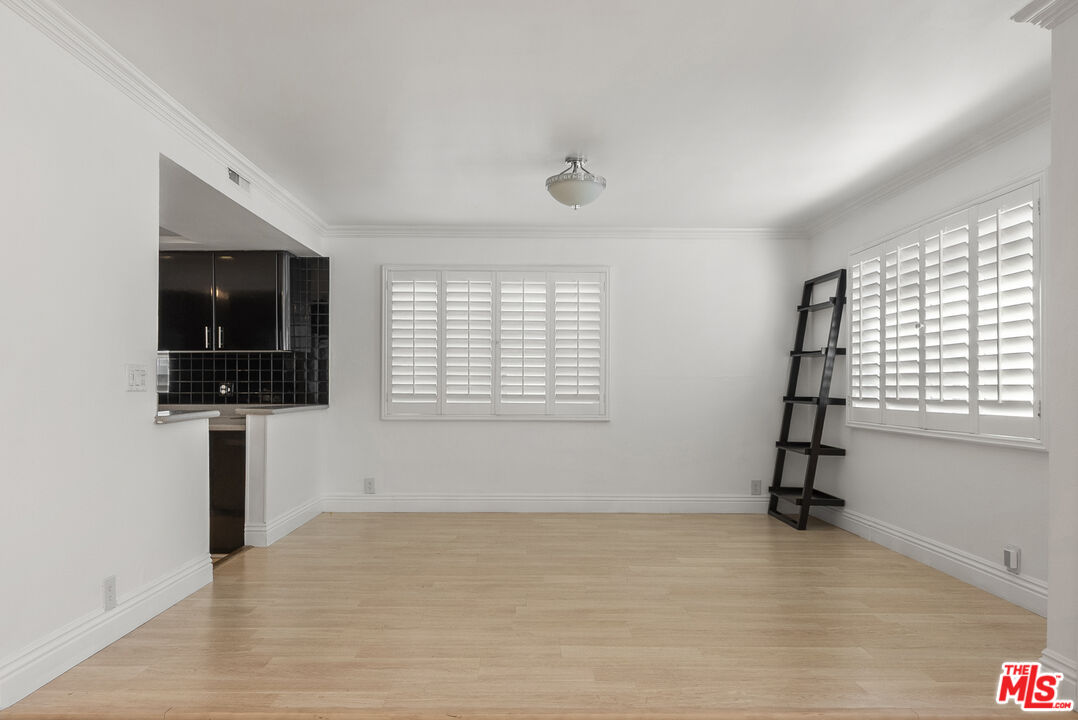 745 Oxford Avenue Marina del Rey, CA 90292 - Photo 5 of 37