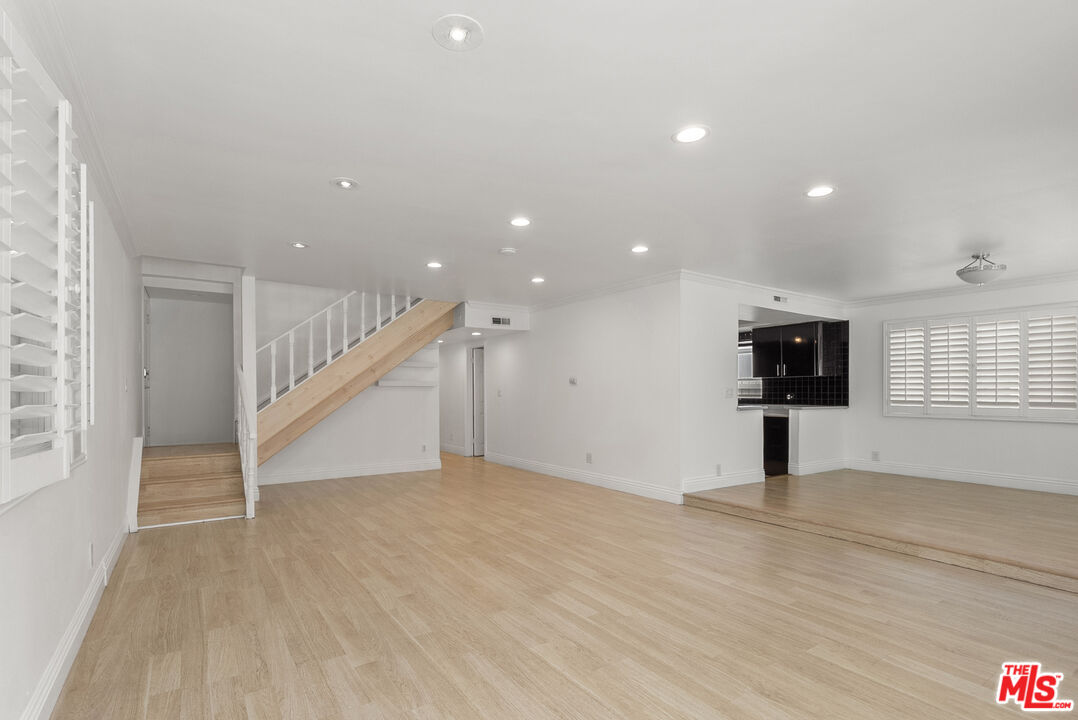 745 Oxford Avenue Marina del Rey, CA 90292 - Photo 6 of 37