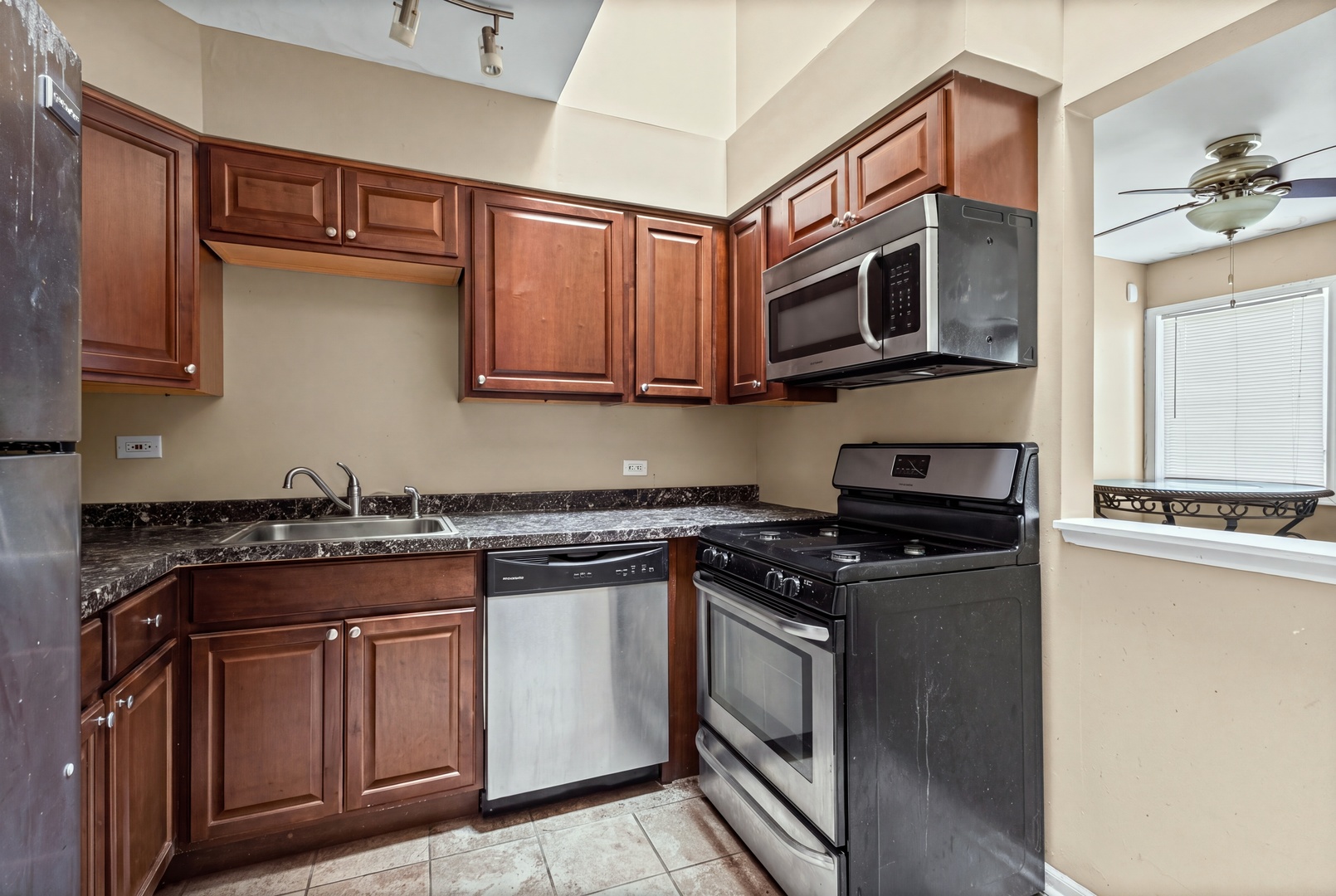 9505 South Racine Avenue Chicago, IL 60643 - Photo 5 of 15 Gallery Image 5