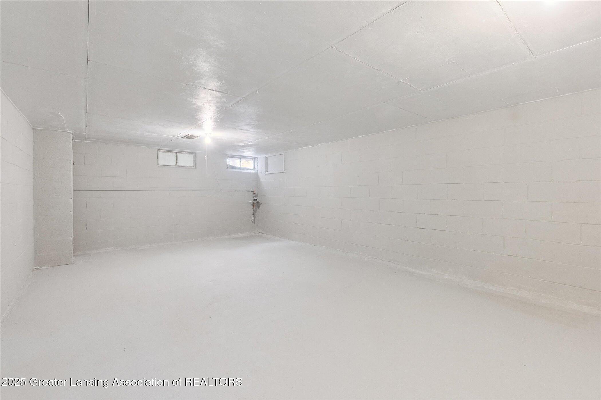 1602 Coolidge Road East Lansing, MI 48823 - Photo 29 of 42 30-1602-Coolidge-Rd-East-Lansing-MI-4882