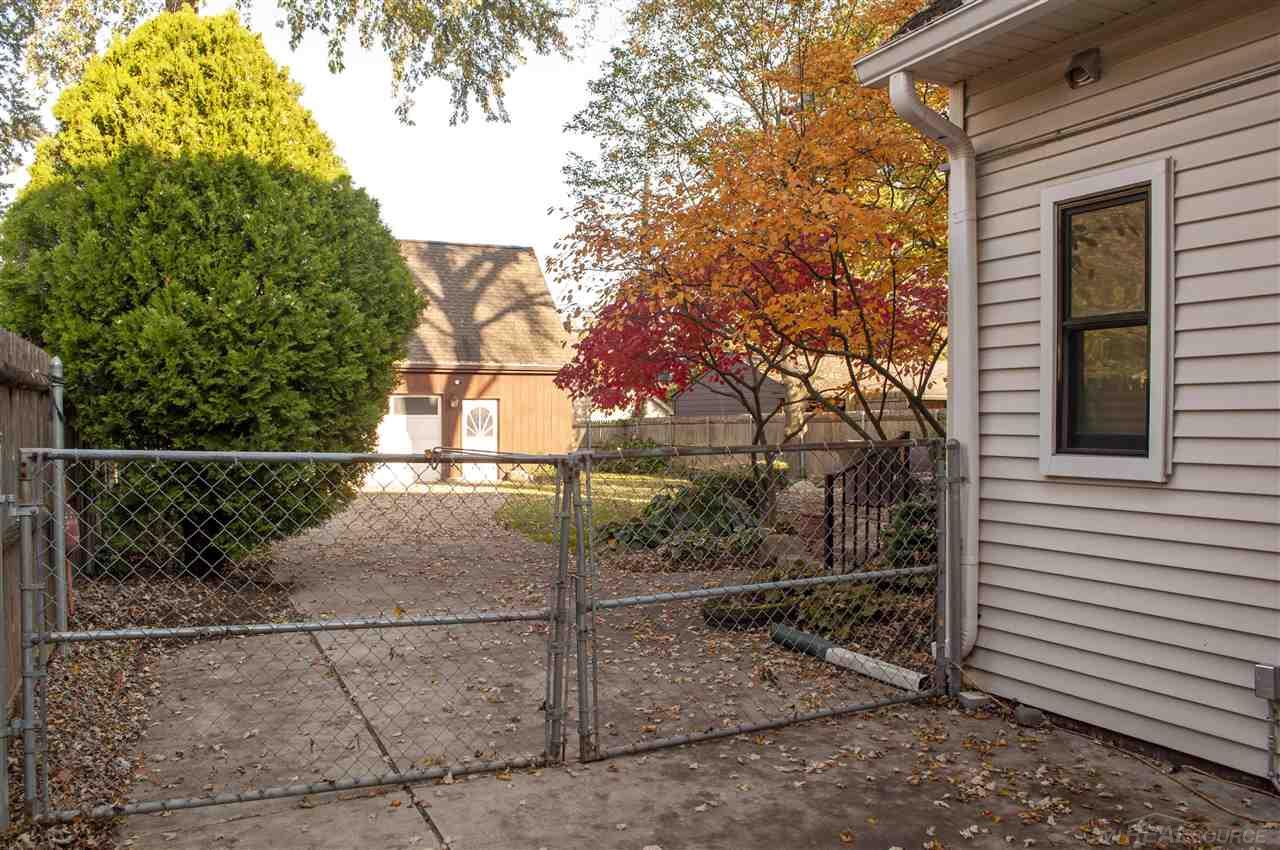 820 Lincoln Road Grosse Pointe, MI 48230 - Photo 38 of 49 50060180-37.JPG