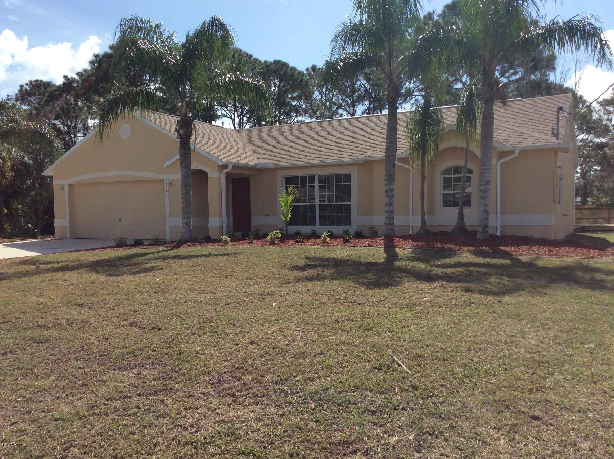 6923 Bismark Road Cocoa, FL 32927 - Photo 2 of 19 Front Bismark