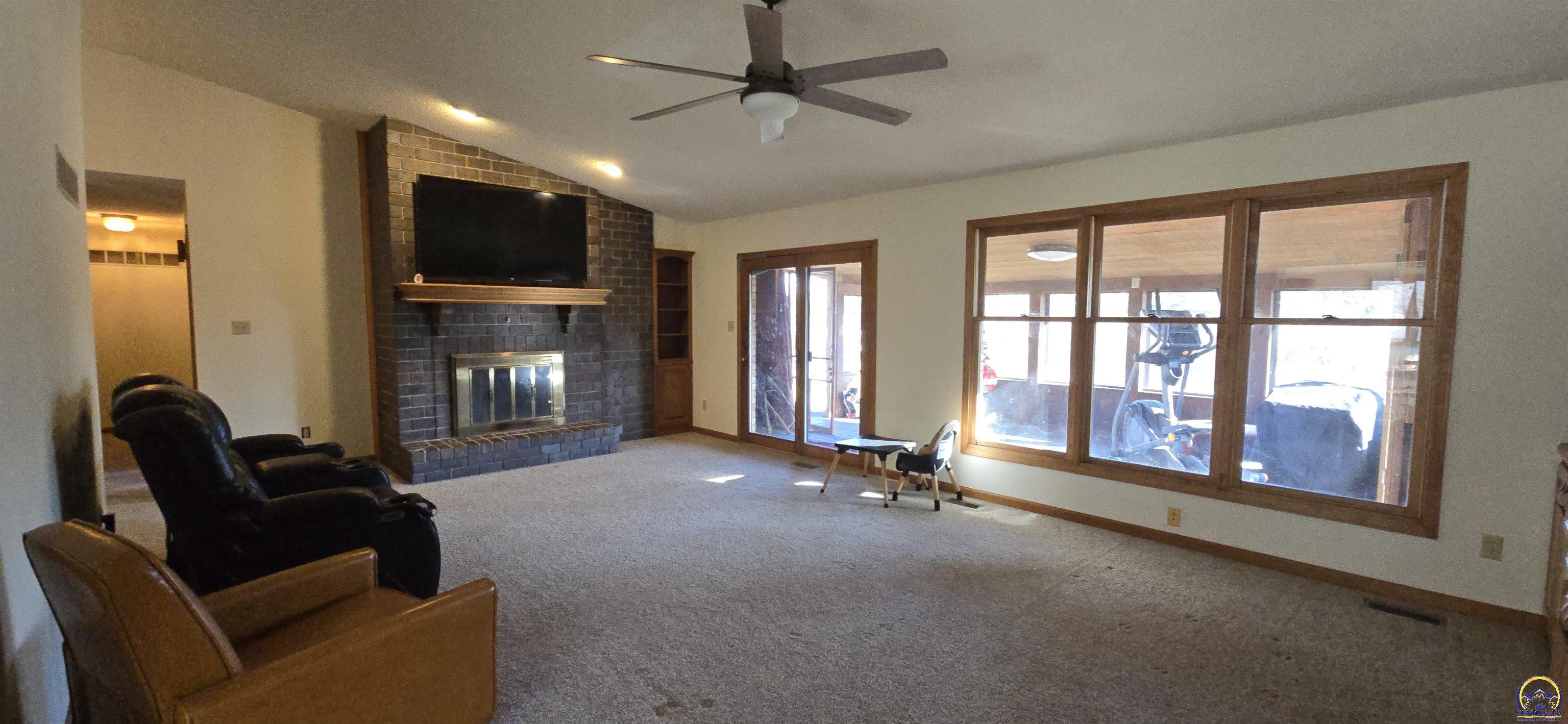 9020 Southwest Wanamaker Road Wakarusa, KS 66546 - Photo 12 of 41