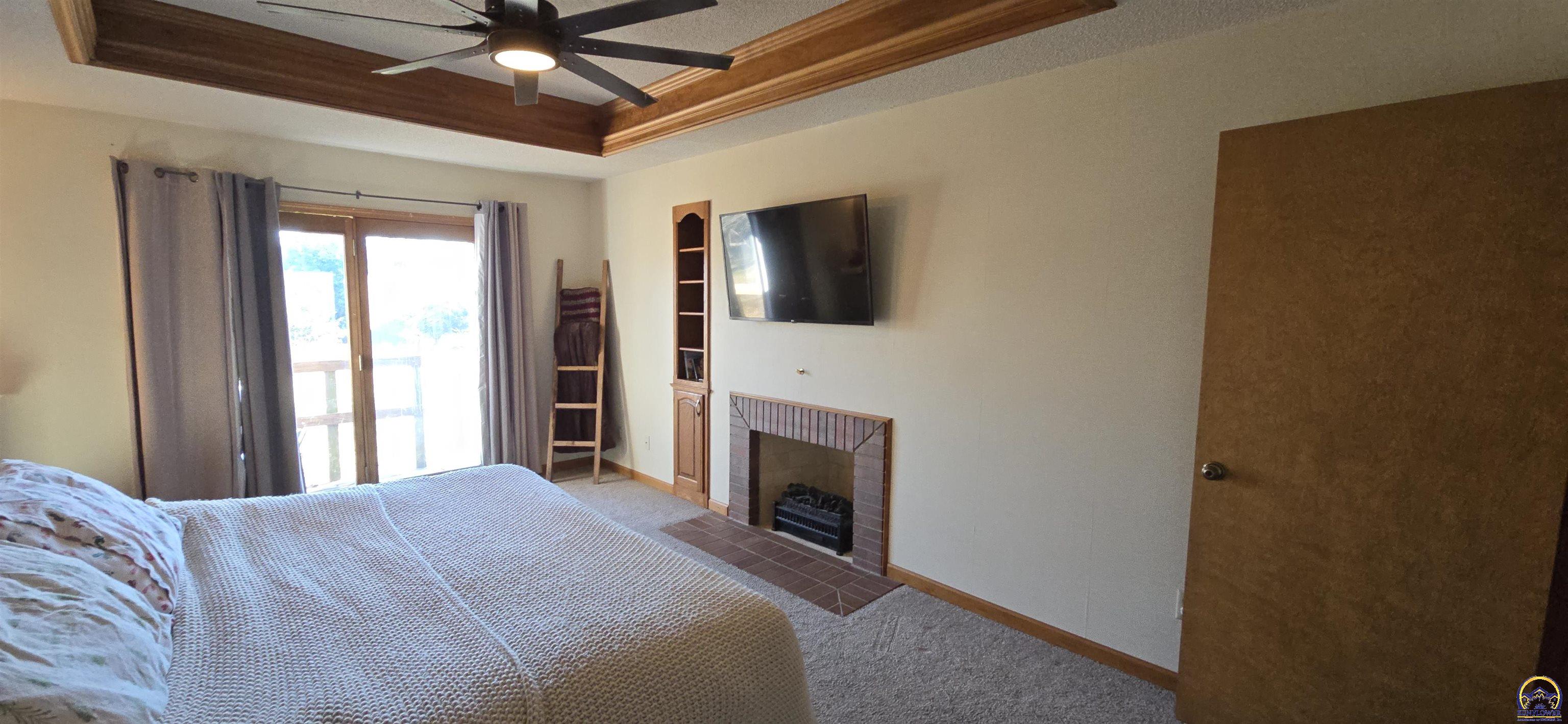 9020 Southwest Wanamaker Road Wakarusa, KS 66546 - Photo 13 of 41