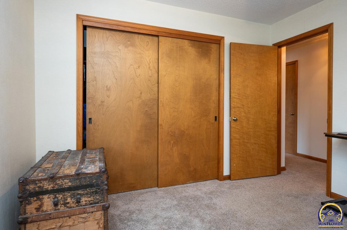 9020 Southwest Wanamaker Road Wakarusa, KS 66546 - Photo 25 of 44