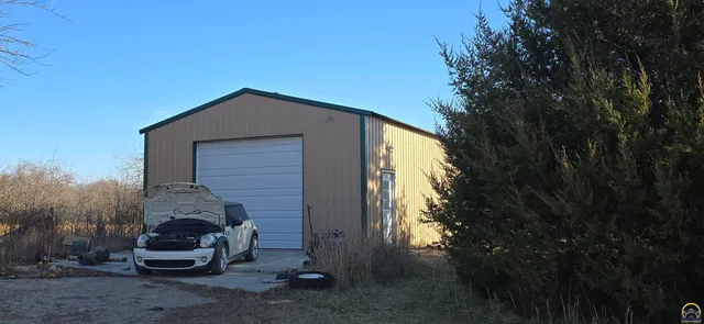 $475,000 | 9020 Southwest Wanamaker Road, Wakarusa, KS 66546