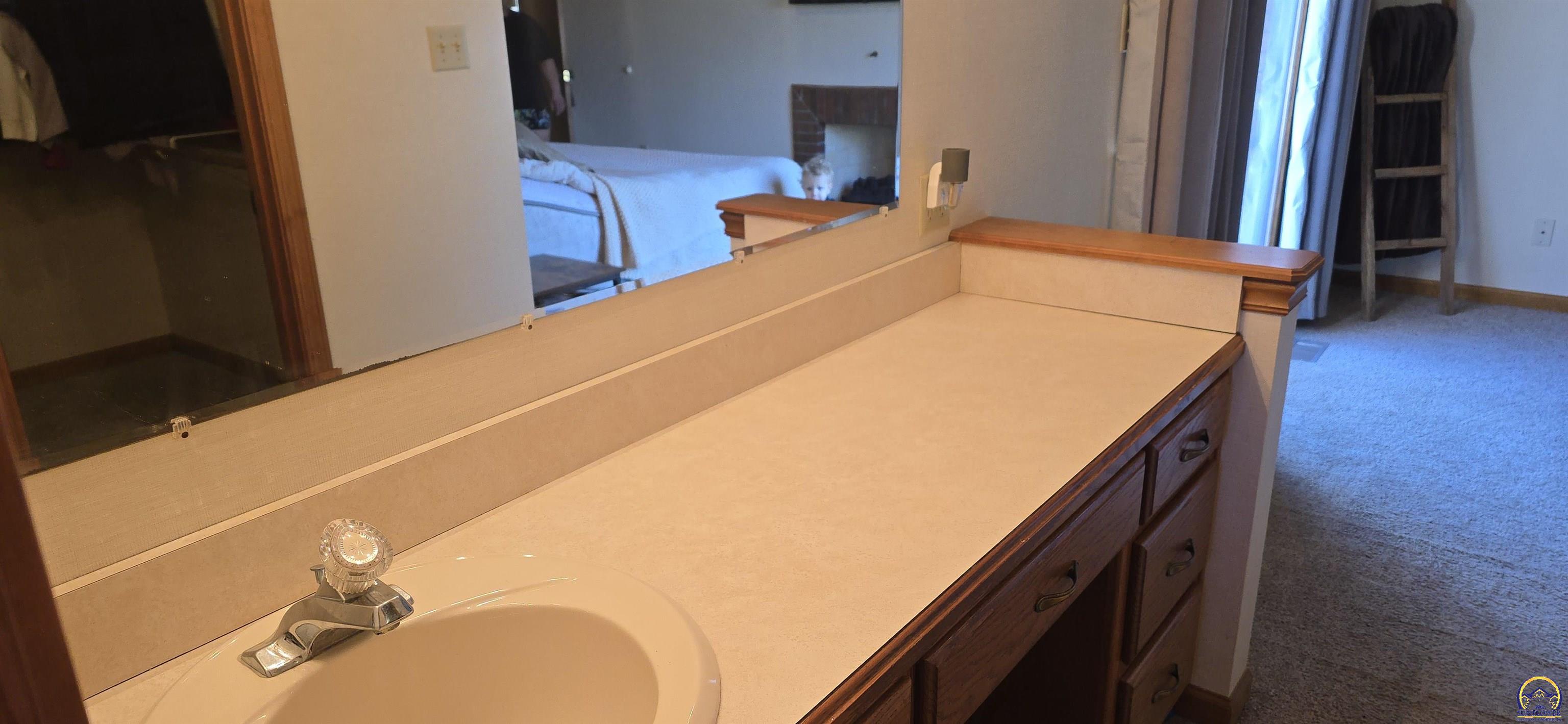 9020 Southwest Wanamaker Road Wakarusa, KS 66546 - Photo 32 of 41