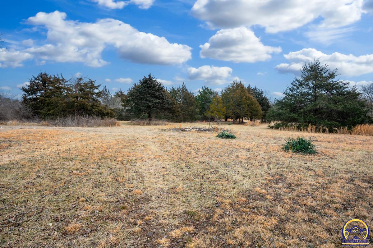 9020 Southwest Wanamaker Road Wakarusa, KS 66546 - Photo 34 of 44