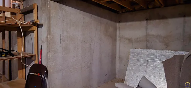 $475,000 | 9020 Southwest Wanamaker Road, Wakarusa, KS 66546