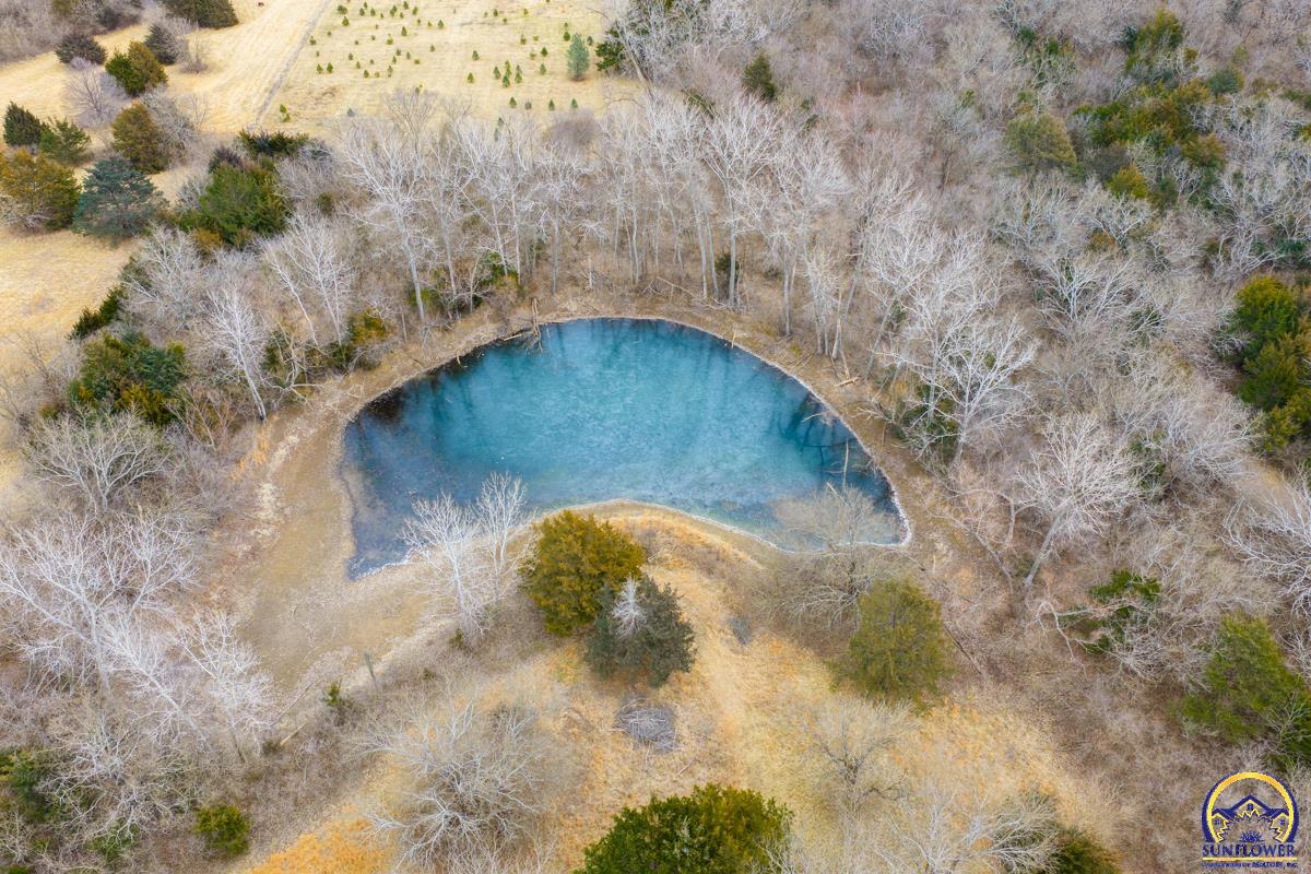 9020 Southwest Wanamaker Road Wakarusa, KS 66546 - Photo 38 of 44