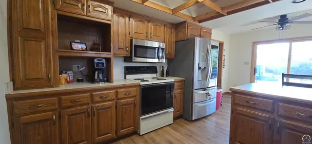 $475,000 | 9020 Southwest Wanamaker Road, Wakarusa, KS 66546