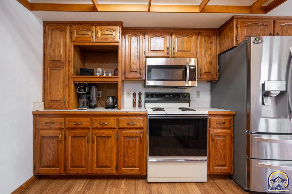 9020 Southwest Wanamaker Road Wakarusa, KS 66546 - Photo 8 of 44