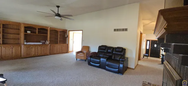 $475,000 | 9020 Southwest Wanamaker Road, Wakarusa, KS 66546