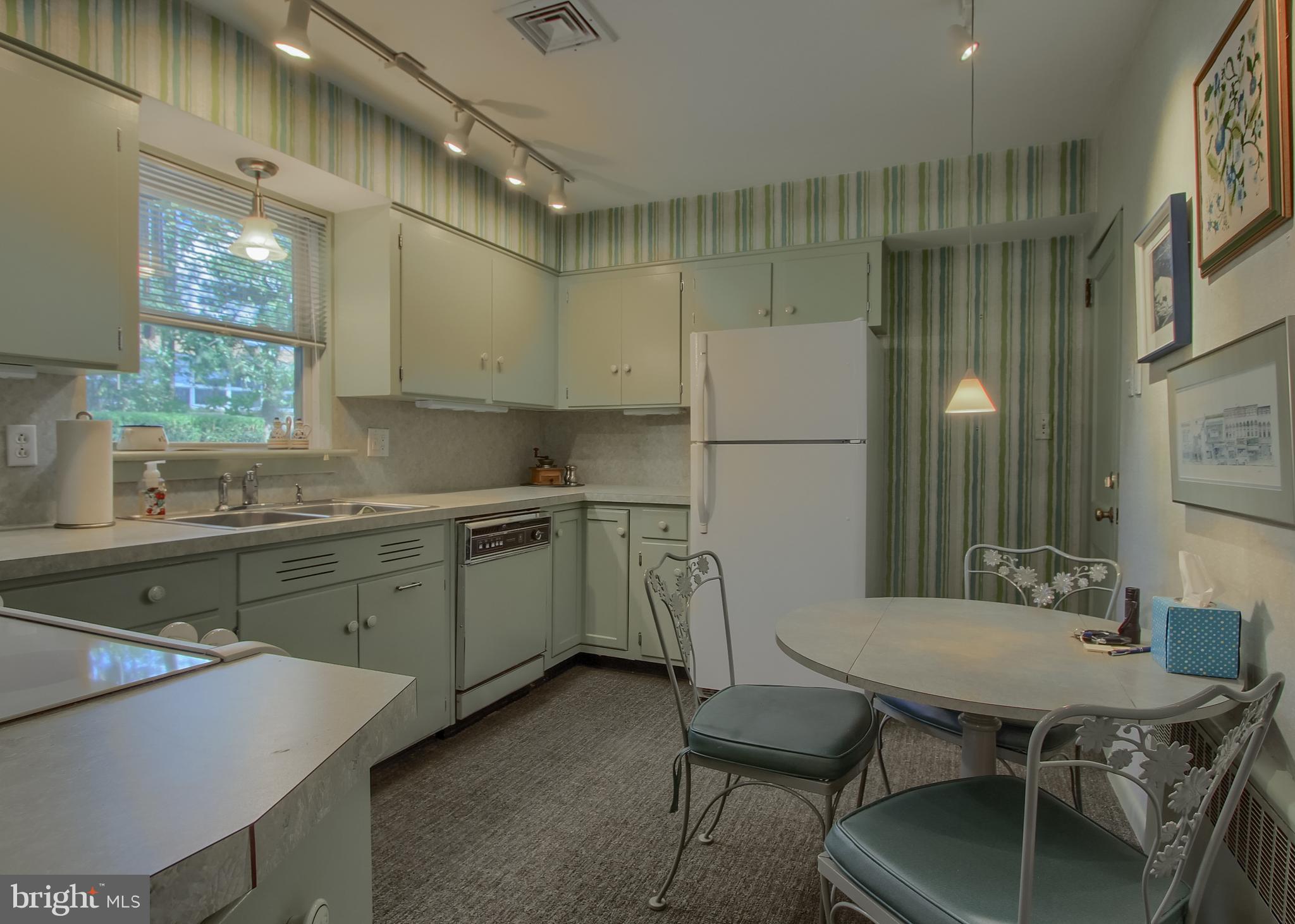 505 Waverly Road Harrisburg, PA 17109 - Photo 16 of 31 Gallery Image 16