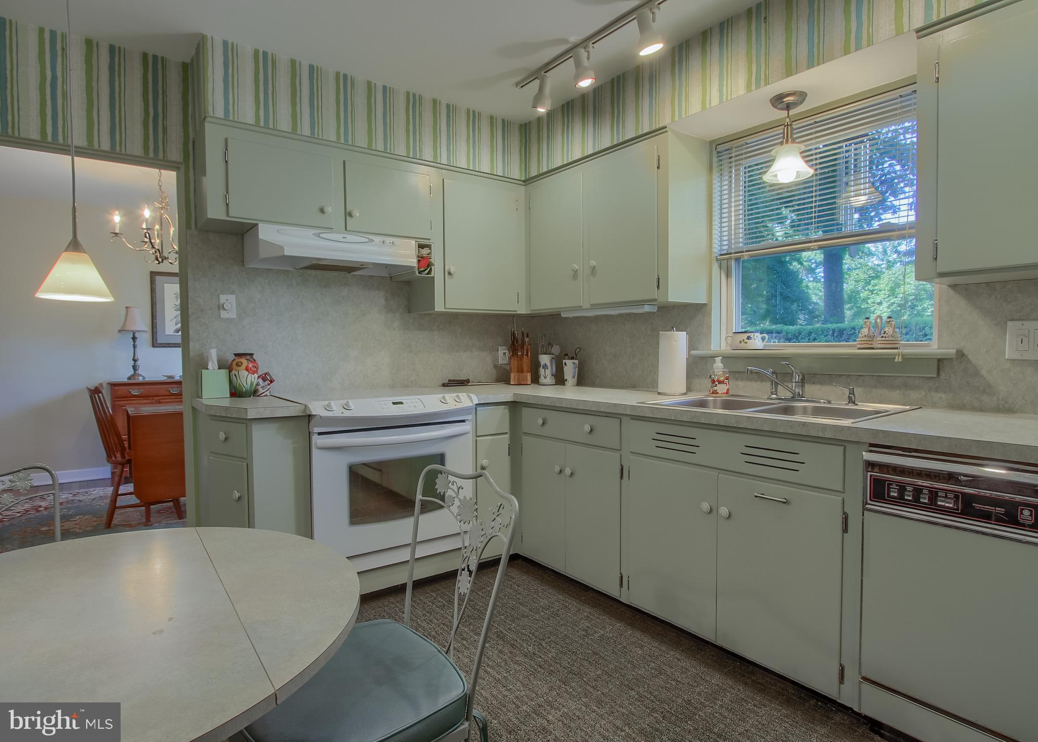 505 Waverly Road Harrisburg, PA 17109 - Photo 17 of 31 Gallery Image 17