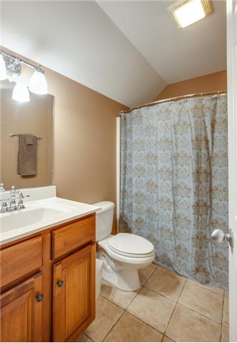 1939 Rock Springs Road Columbia, TN 38401 - Photo 15 of 19 3rd bath located on 2nd level.