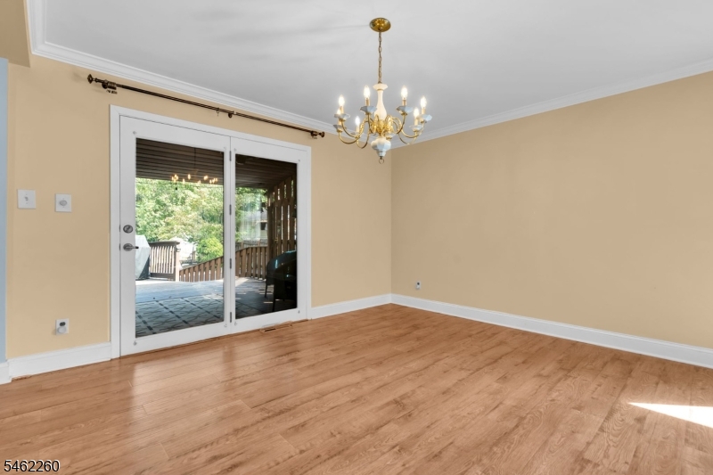 23 Evergreen Avenue Springfield, NJ 07081 - Photo 7 of 37 Gallery Image 7