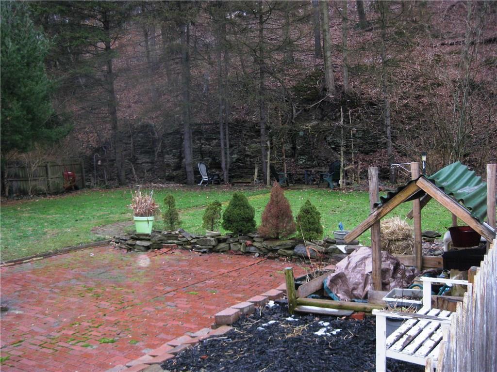 126 Rochester Road Pittsburgh, PA 15229 - Photo 2 of 16 Gallery Image 2