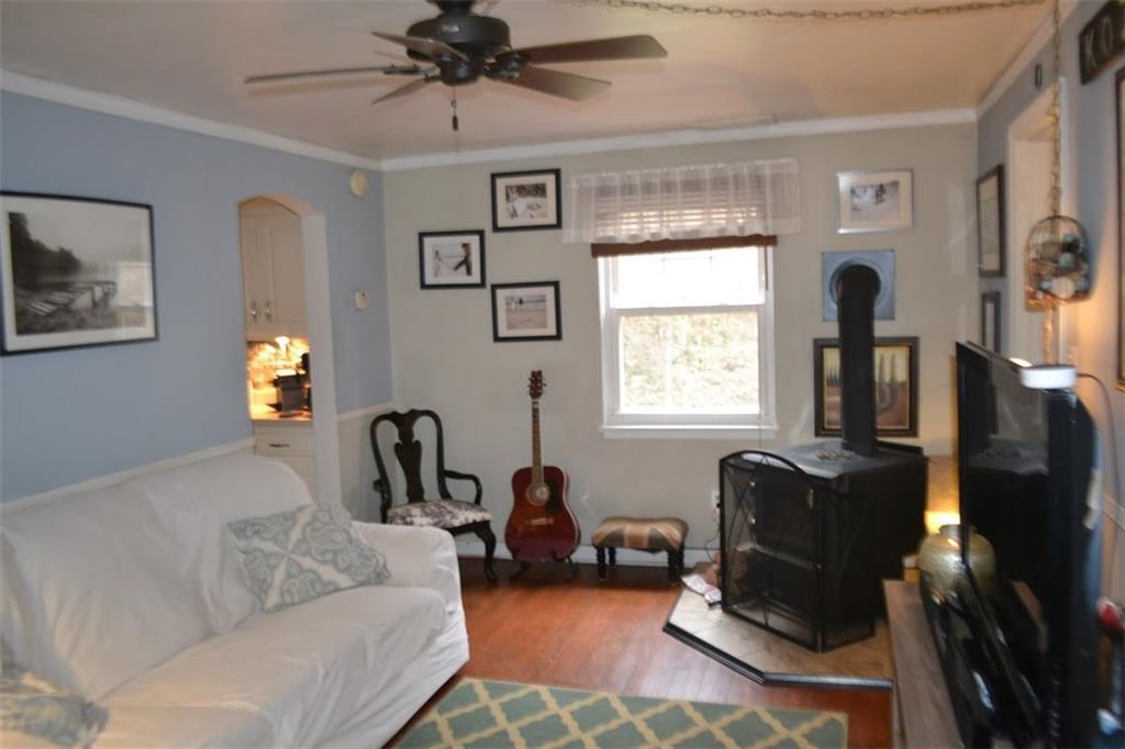 126 Rochester Road Pittsburgh, PA 15229 - Photo 3 of 16 Gallery Image 3