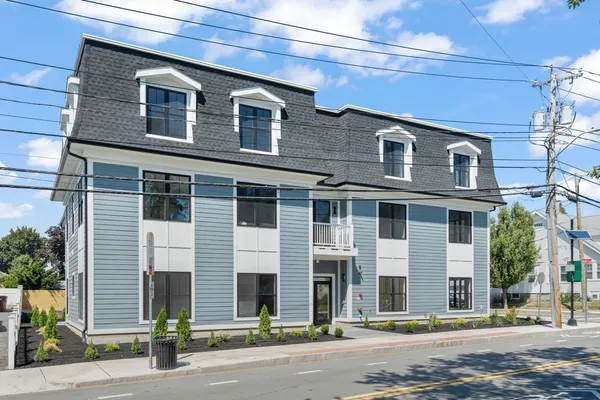 $5,900,000 | 260 Elm Street, Everett, MA 02149