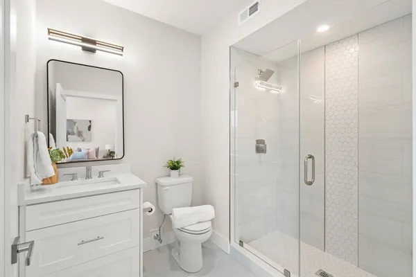 $5,900,000 | 260 Elm Street, Everett, MA 02149