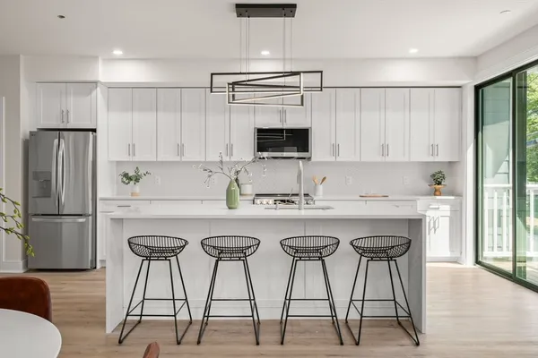 $5,900,000 | 260 Elm Street, Everett, MA 02149