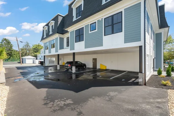 $5,900,000 | 260 Elm Street, Everett, MA 02149
