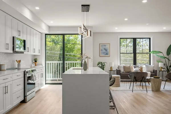 $5,900,000 | 260 Elm Street, Everett, MA 02149