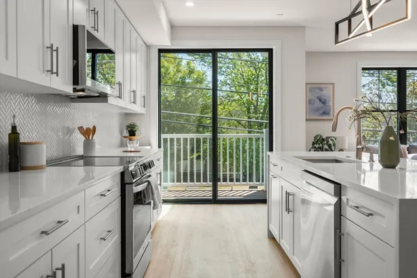 $5,900,000 | 260 Elm Street, Everett, MA 02149