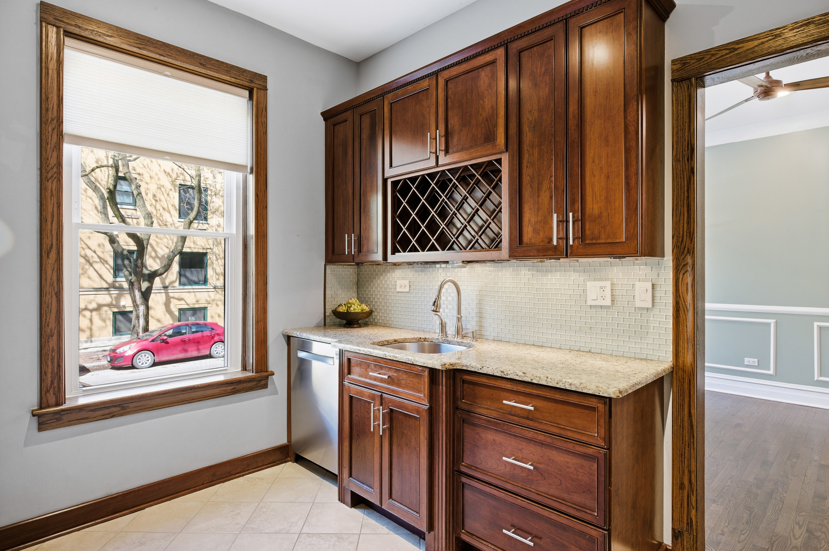 559 West Fullerton Parkway, Unit 1W Chicago, IL 60614 - Photo 9 of 23
