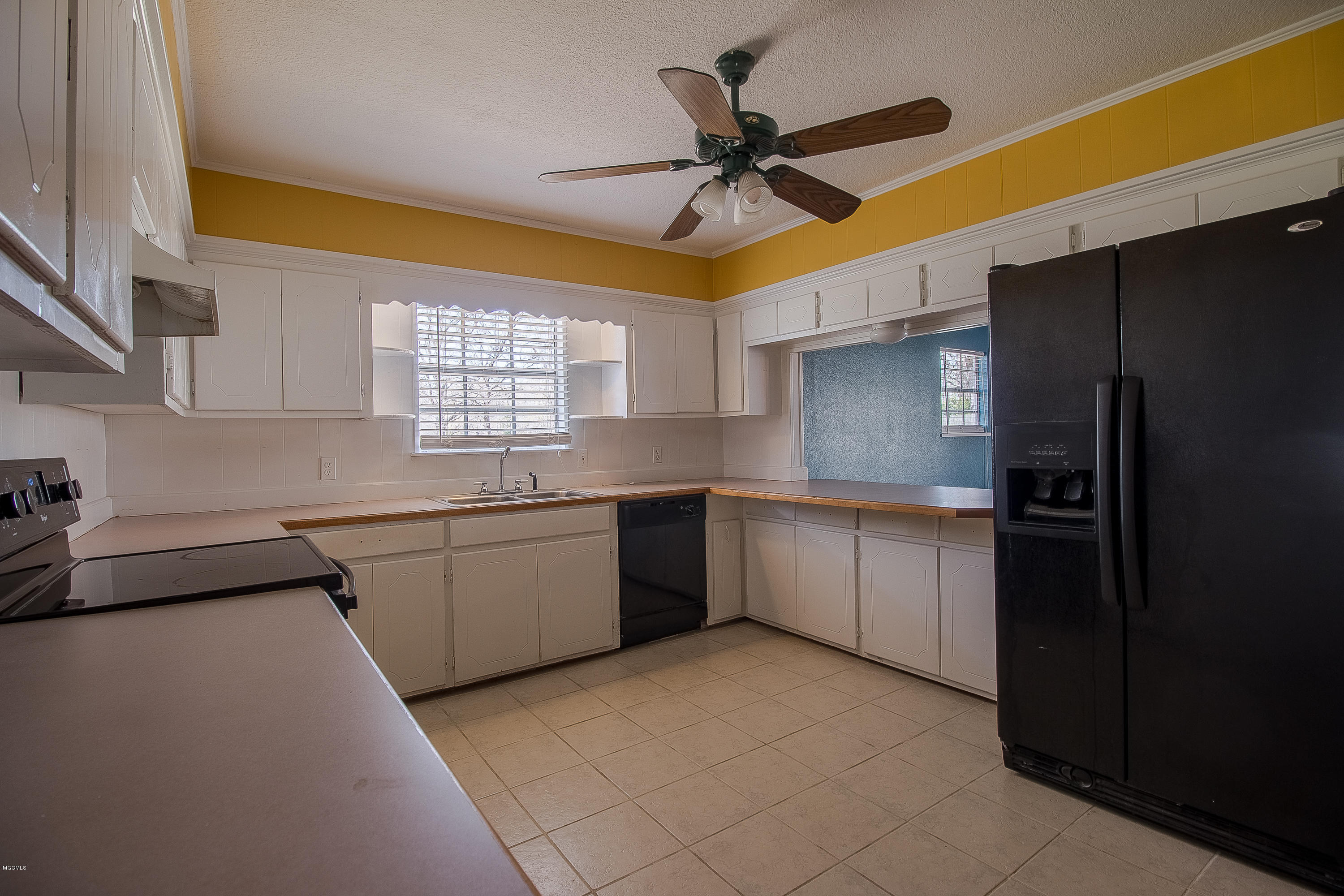 23367 South Pinecrest Road Saucier, MS 39574 - Photo 11 of 24 23367 S Pinecrest Road-kitchen1