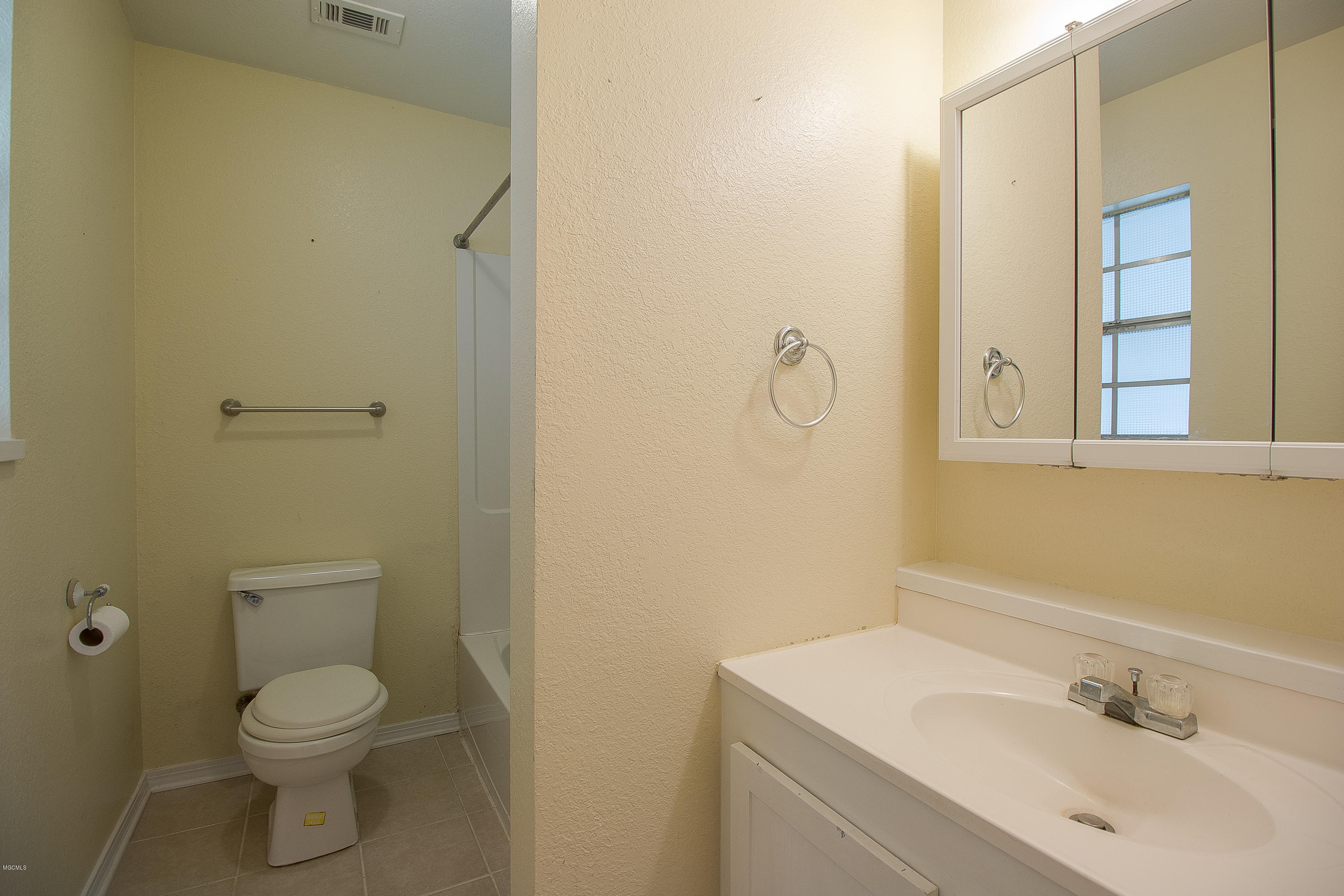 23367 South Pinecrest Road Saucier, MS 39574 - Photo 6 of 24 23367 S Pinecrest Road-masterbathroom