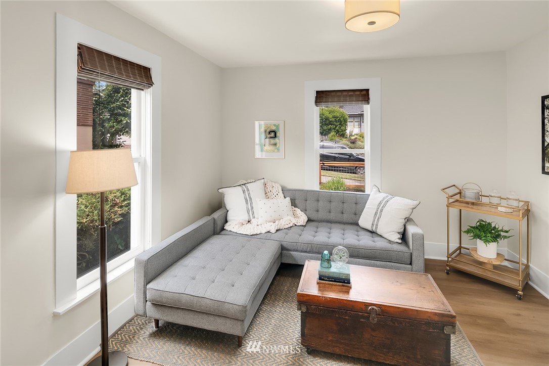 915 North 75th Street Seattle, WA 98103 - Photo 17 of 31 Gallery Image 17