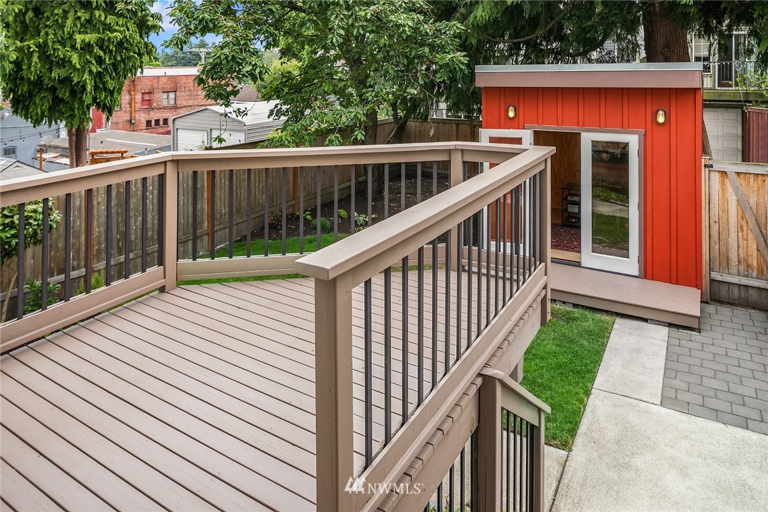 915 North 75th Street Seattle, WA 98103 - Photo 9 of 31 Gallery Image 9