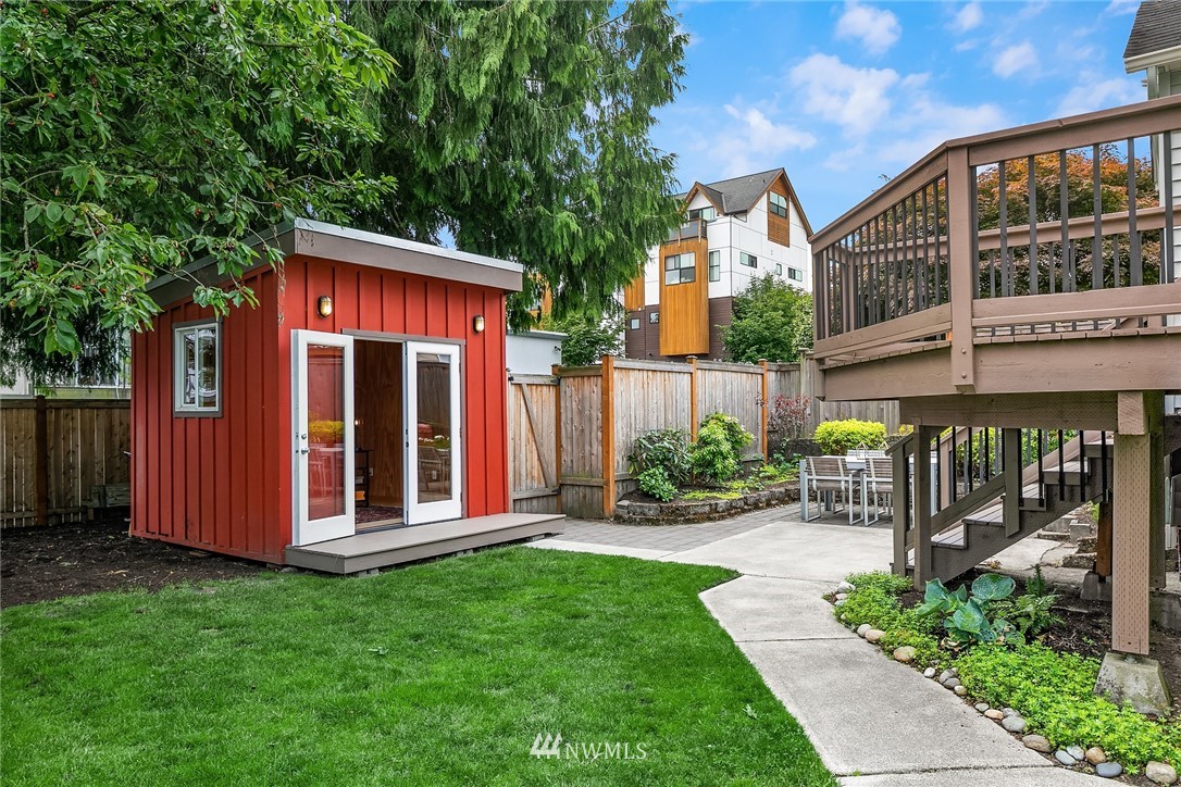915 North 75th Street Seattle, WA 98103 - Photo 10 of 31 Gallery Image 10