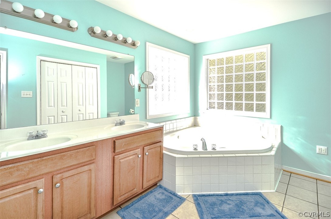 12455 Hanover Courthouse Road Hanover, VA 23069 - Photo 23 of 50 Master en-suite with tub and shower