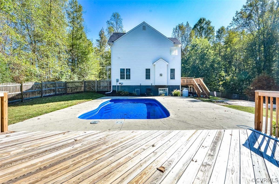 12455 Hanover Courthouse Road Hanover, VA 23069 - Photo 42 of 50 Second deck strategically located by the pool