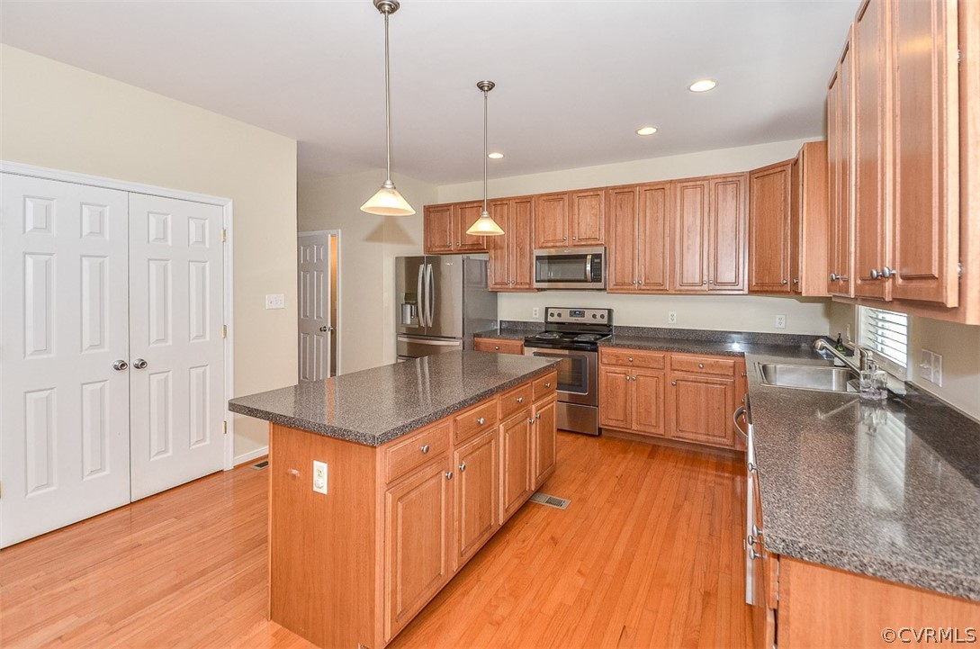 12455 Hanover Courthouse Road Hanover, VA 23069 - Photo 8 of 50 Large eat in kitchen with double door pantry and n