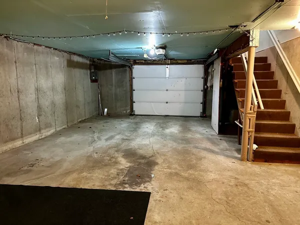 $1,950 | 540 Granby Road, Unit 98, South Hadley, MA 01075