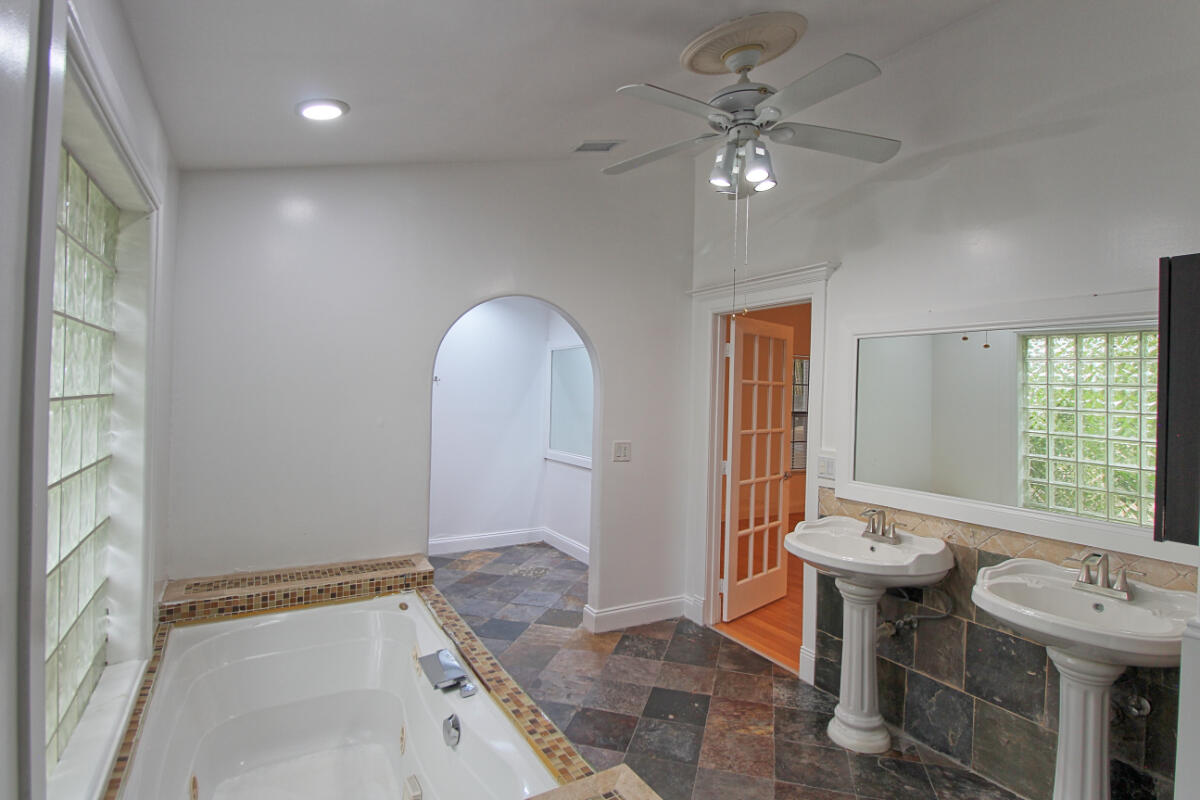 10690 Barn Road Lake Worth, FL 33449 - Photo 23 of 39 IMG_0080_1_2