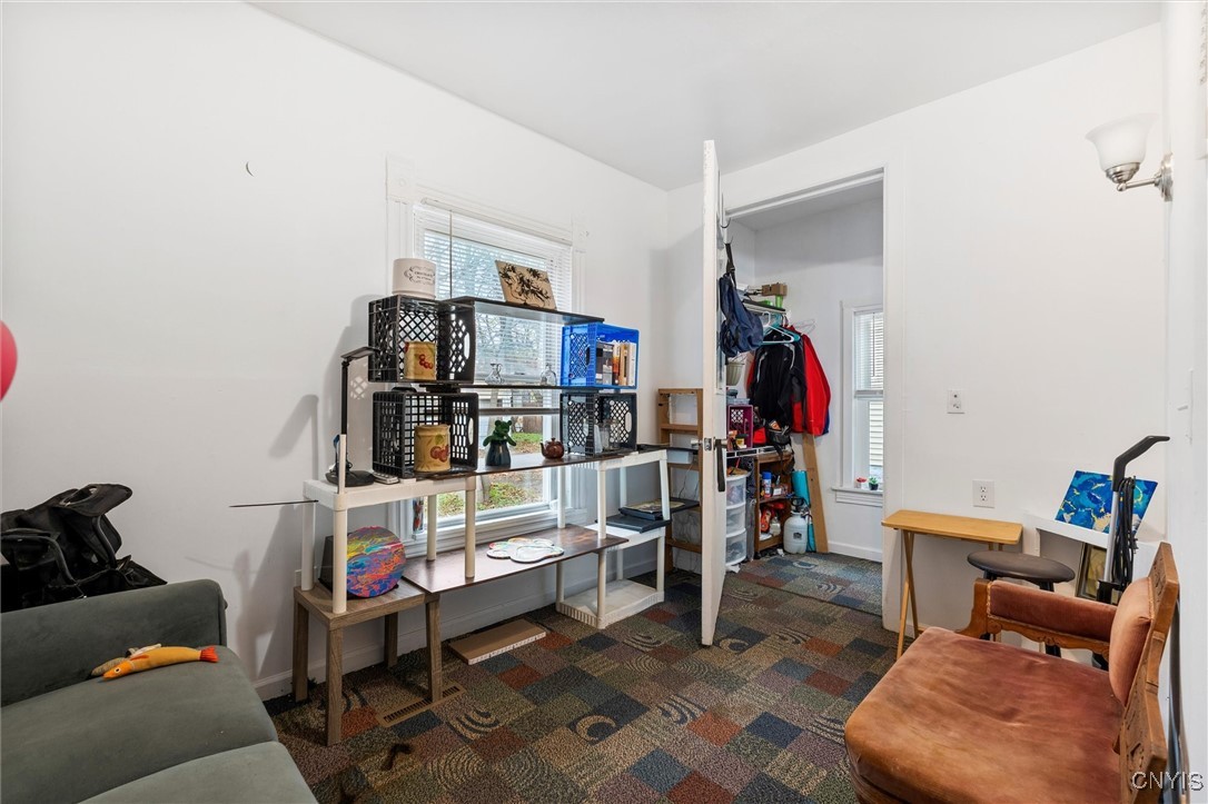 945 Oak Street Syracuse, NY 13203 - Photo 14 of 24