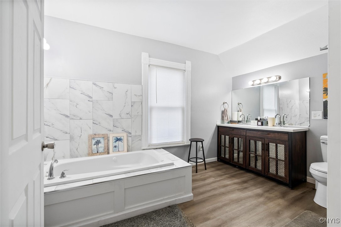 945 Oak Street Syracuse, NY 13203 - Photo 19 of 24