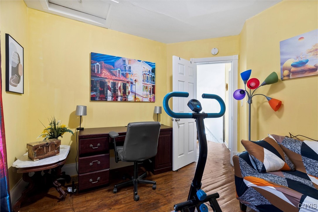 945 Oak Street Syracuse, NY 13203 - Photo 22 of 24