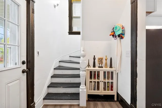 $1,700 | 945 Oak Street, Syracuse, NY 13203