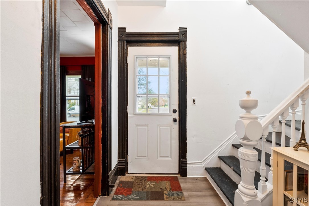 945 Oak Street Syracuse, NY 13203 - Photo 5 of 24